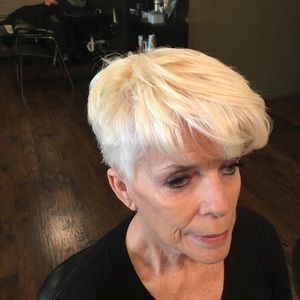 Meet your Posher, Robyn